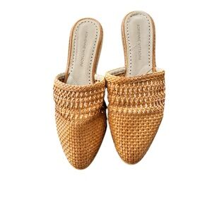 Adrienne Vittadini Women's LizziTan Woven Mules Size 6.5